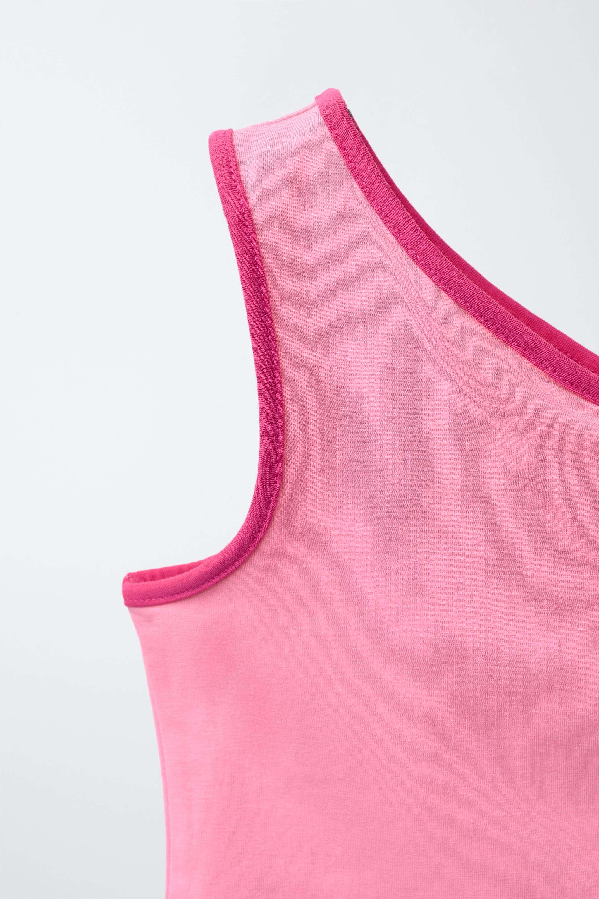 ASYMMETRIC CONTRAST TRIM TOP